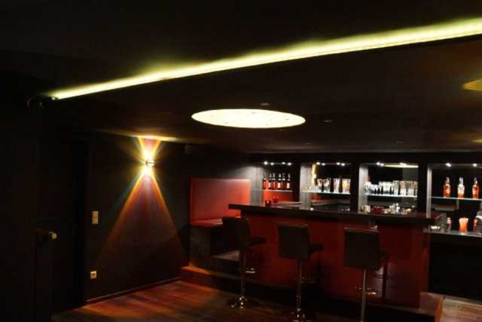 Errichtung einer Kellerbar